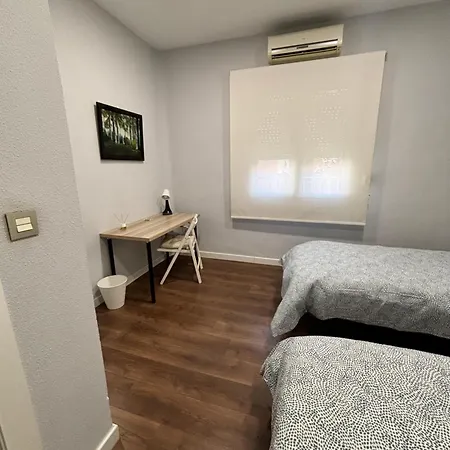 Plaza De La Caleta 2 Homestay